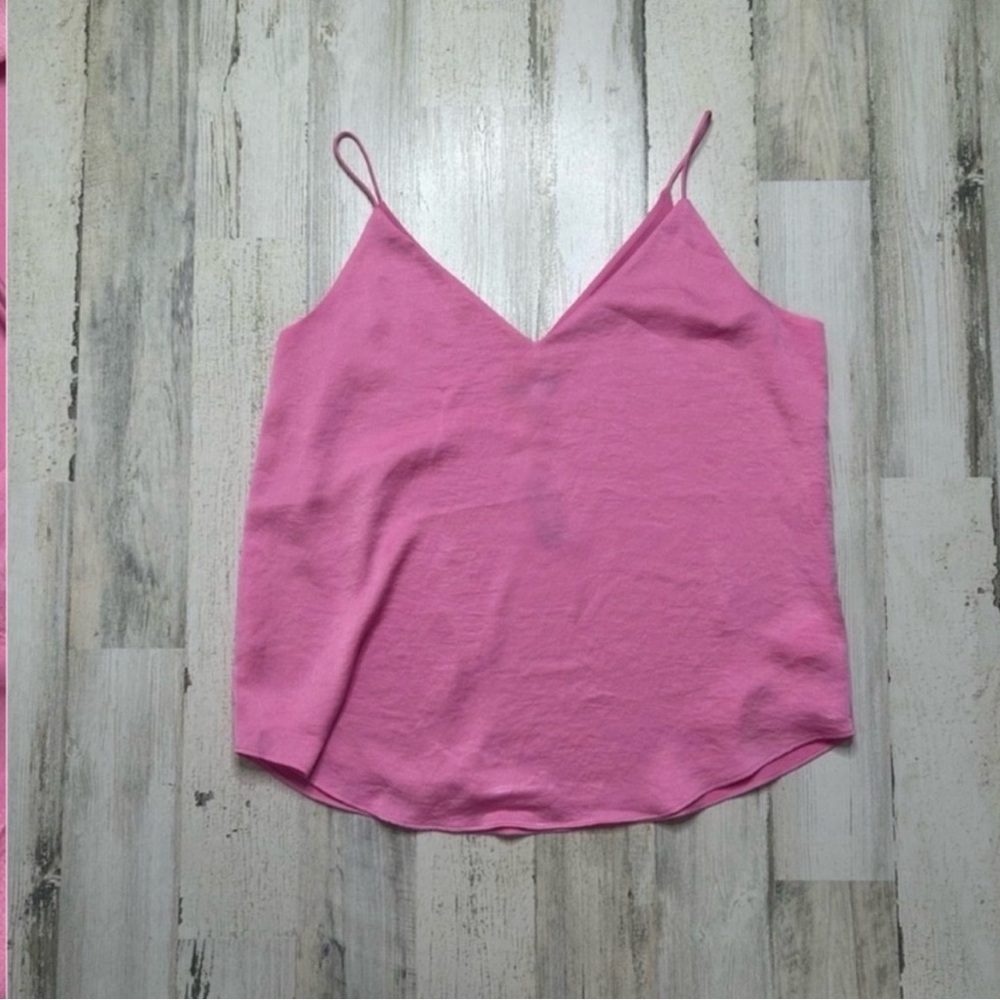NWT Express Sleeveless Blouse Size Large